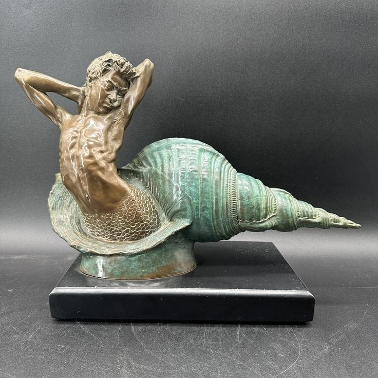 Ocean Muse Sculpture – Luxury Artistic Decor Piece