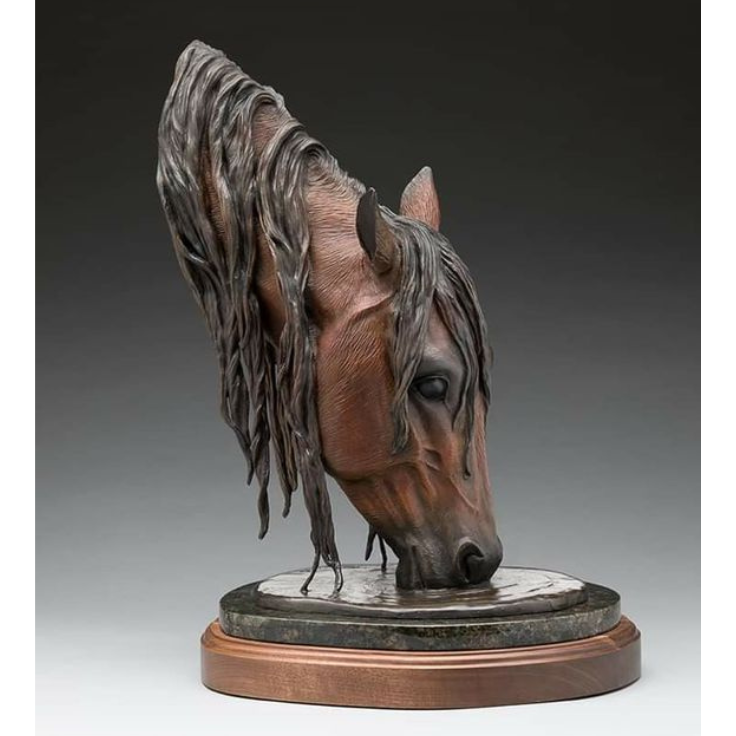 Majestic Horse Head Sculpture – Luxury Artistic Decor