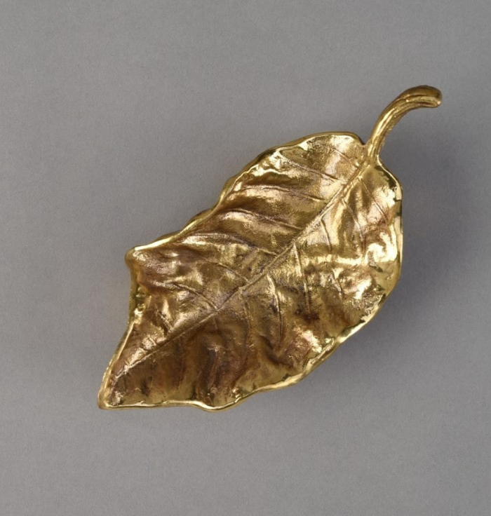 Magnolia Leaf Luxury Catchall – Premium Polished Gold Accent Tray