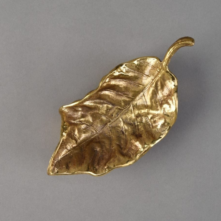 Magnolia Leaf Luxury Catchall – Premium Polished Gold Accent Tray