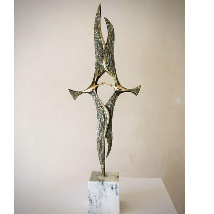 Ethereal Ascent Avian Sculpture – Luxury Bronze & Marble Tabletop Decor